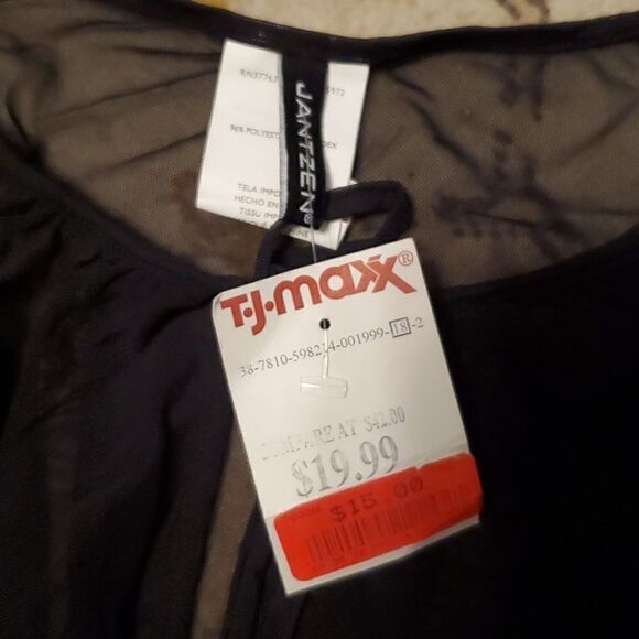 Crisscross One-Piece slimming suit & nwt cover up - Picture 6 of 8